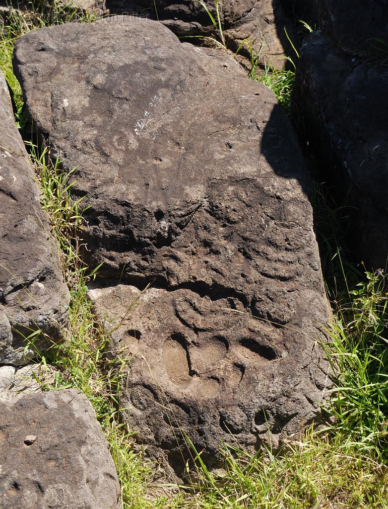 Slide_055.jpg - Petroglyphs at Orongo
