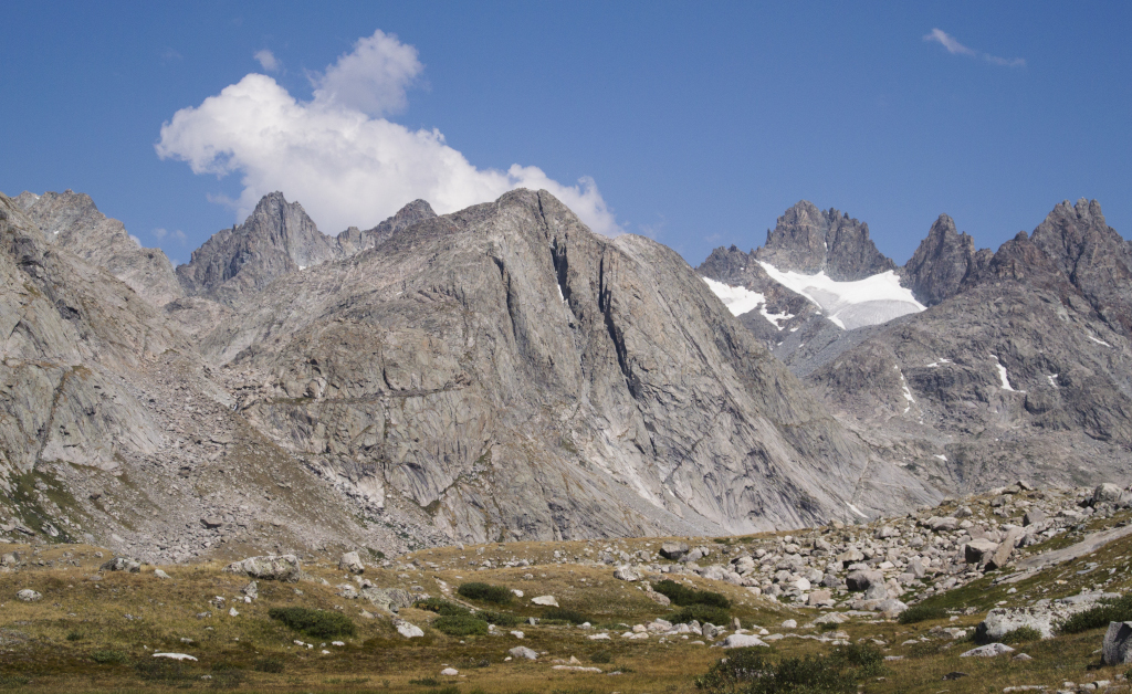 Looking across the Titcomb Basin