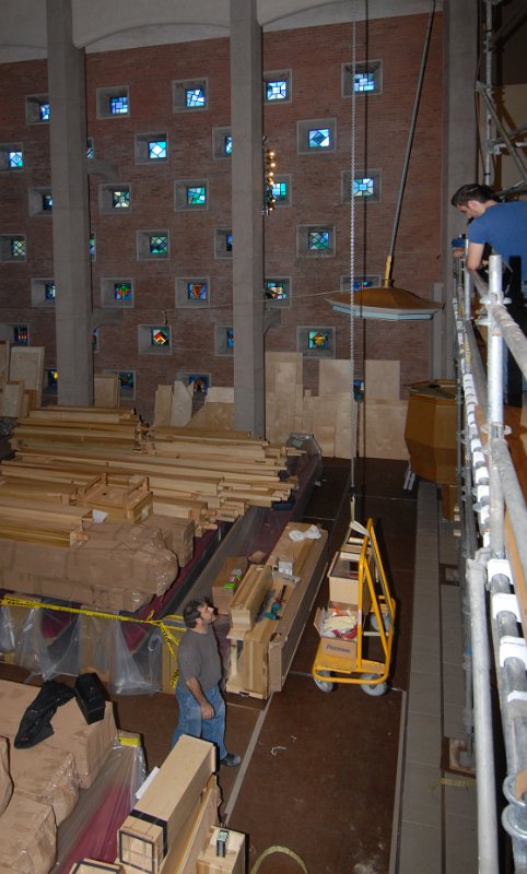 DSC_5056.JPG - Hoisting wind trunks and other gear up to the Chancel platform.